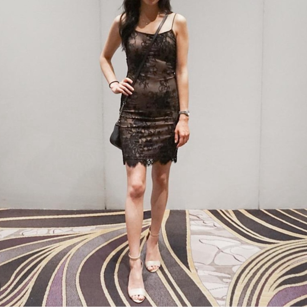 Lace Dress - Picture 4 of 4